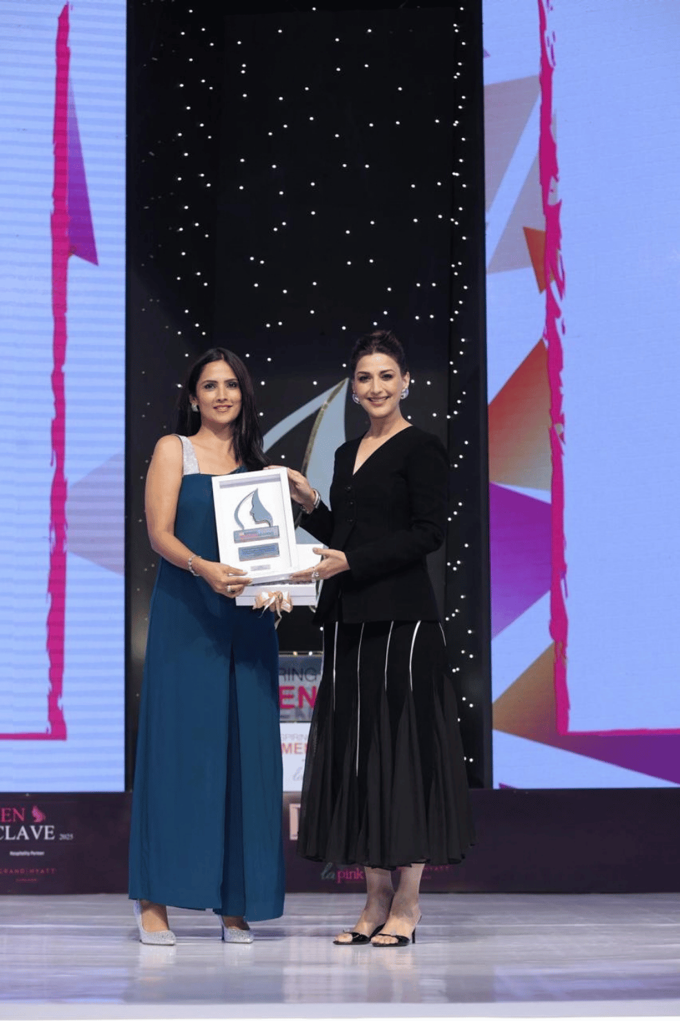 Coach Yukti Kapoor Mehandiratta receiving National Leadership Award